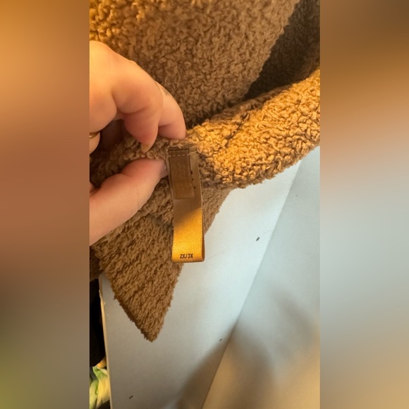 Skims cozy knit drawstring legging(l/xl), zip up hoodie (l/xl) &tank set(2x/3x) - Picture 9 of 11